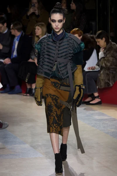 Look 5